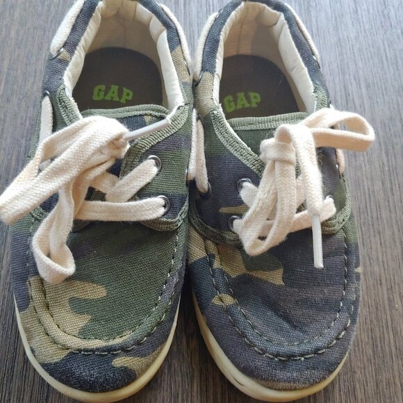 GAP Canvas Camo Olive Green Shoes - Picture 1 of 5